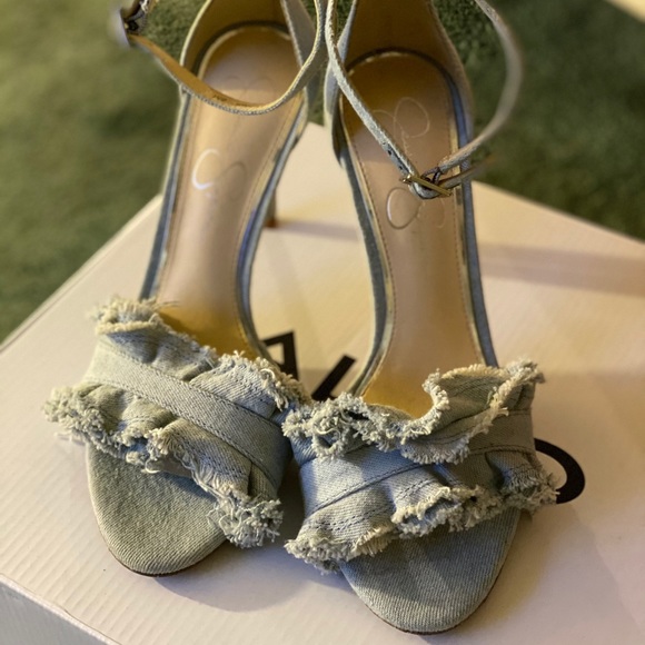 Jessica Simpson heels - Picture 2 of 3